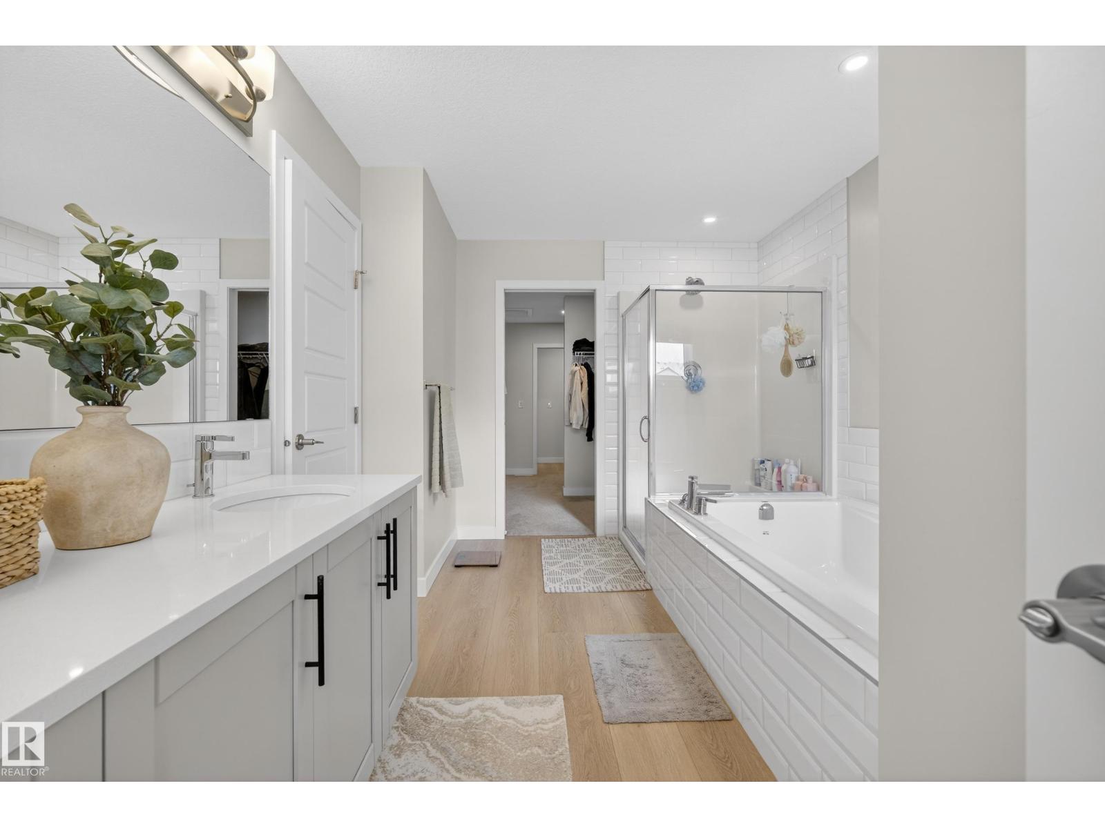 19286 22A AV NW - Image 26