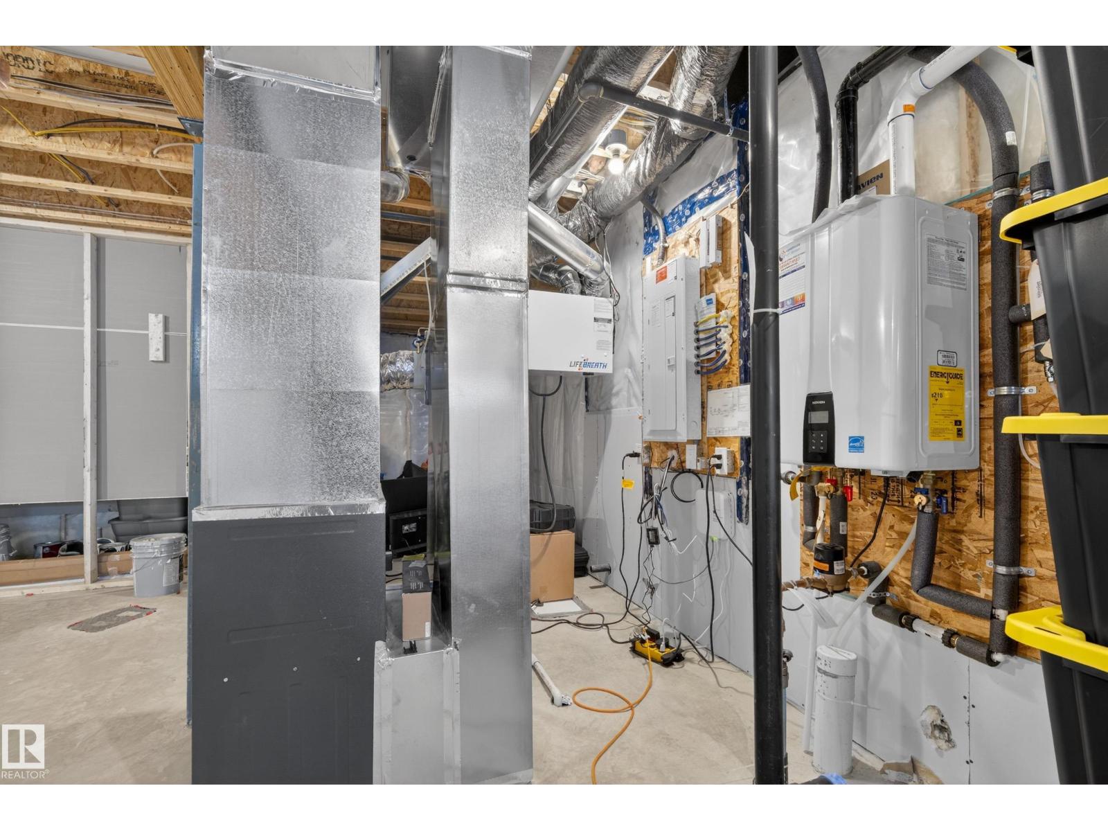19286 22A AV NW - 40