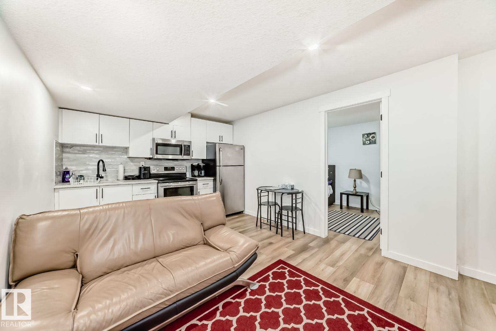 17764 73 ST NW - 27