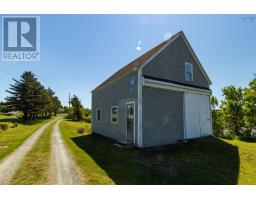 9086 Highway 1, Meteghan River, NS B0W2L0 Photo 49