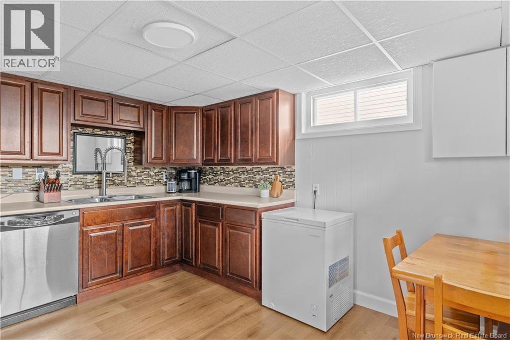 46 Ayer Avenue - Image 32