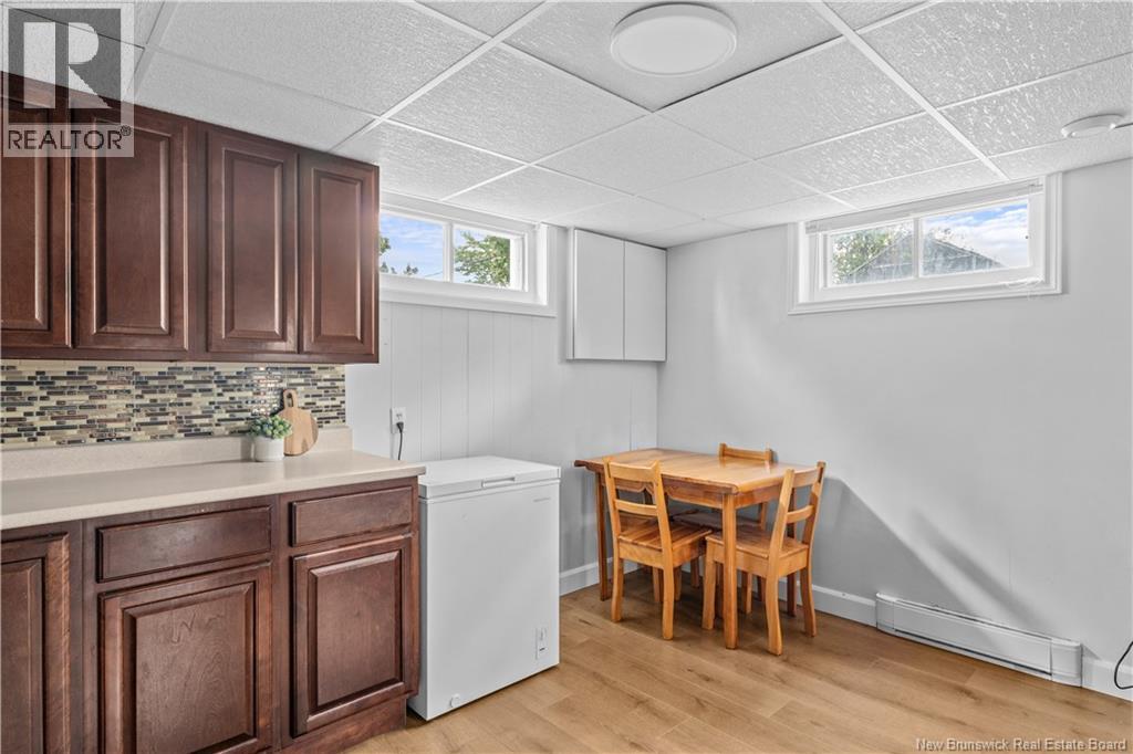 46 Ayer Avenue - Image 33