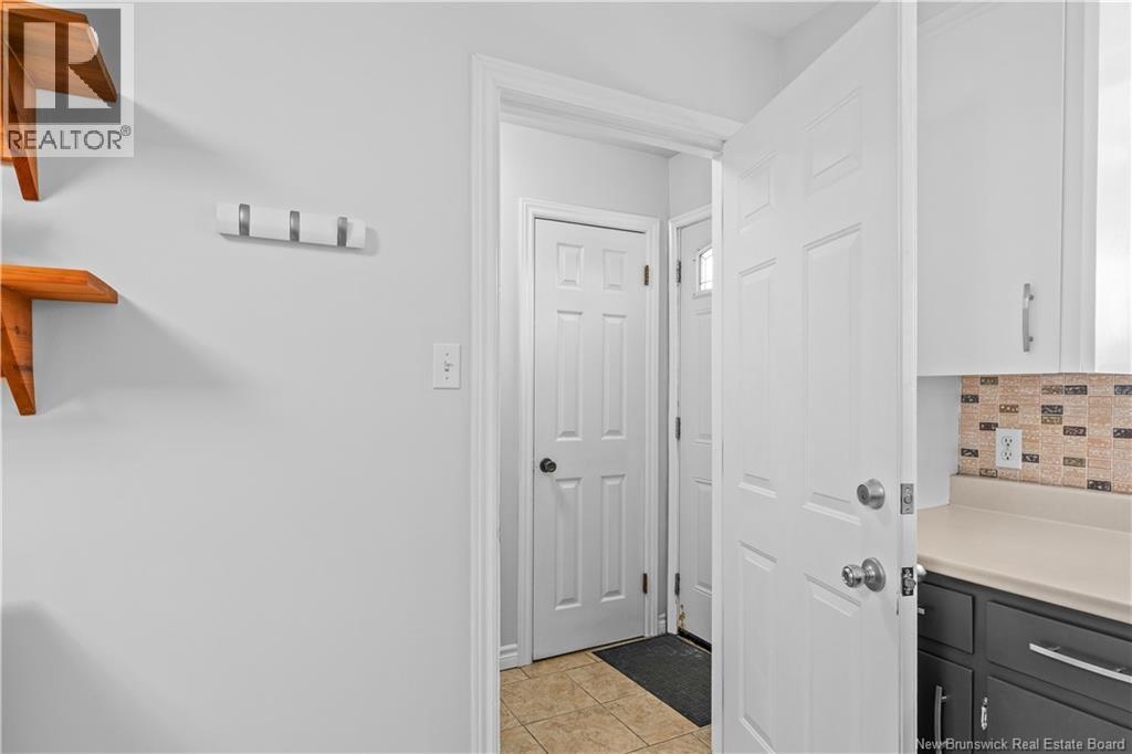 46 Ayer Avenue - Image 25