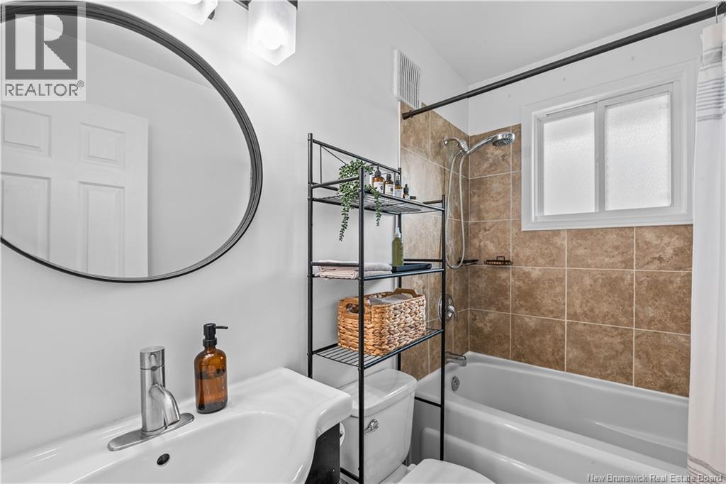 46 Ayer Avenue - Image 19