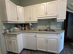 1061 10th Street, Brandon, MB R7A4H3 Photo 12