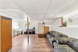 1816 Ross Avenue, Winnipeg, MB R2R0E3 Photo 11