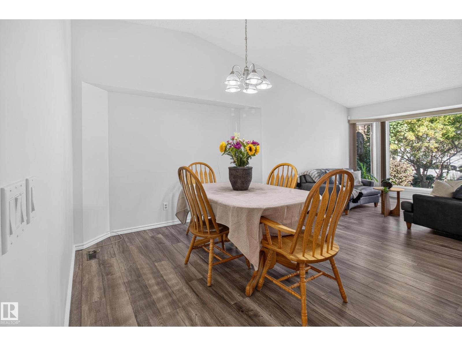 18 DALTON Close - Photo 15