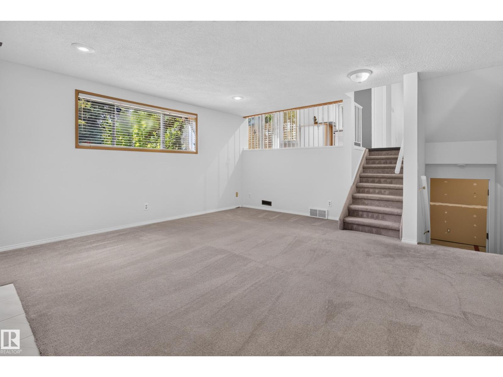 18 DALTON Close - Photo 35