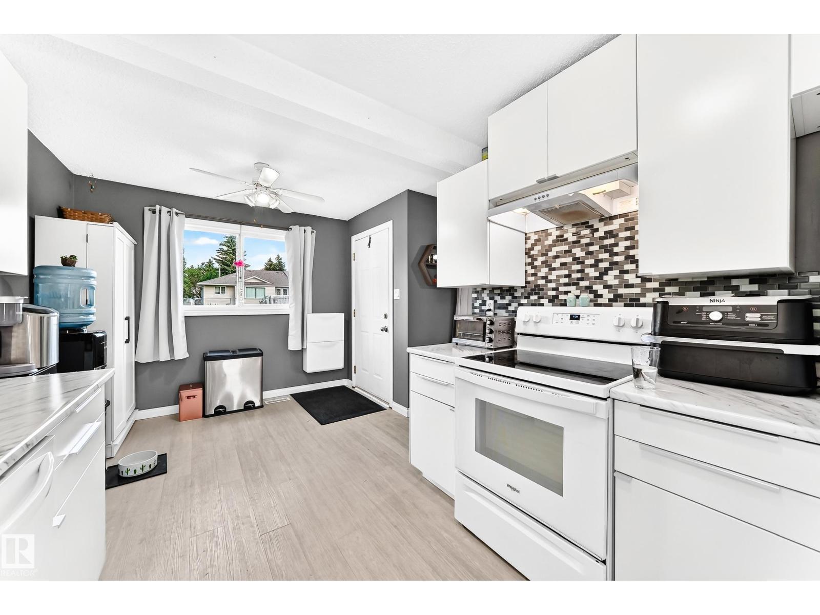 30 1651 46 Street NW - Photo 5
