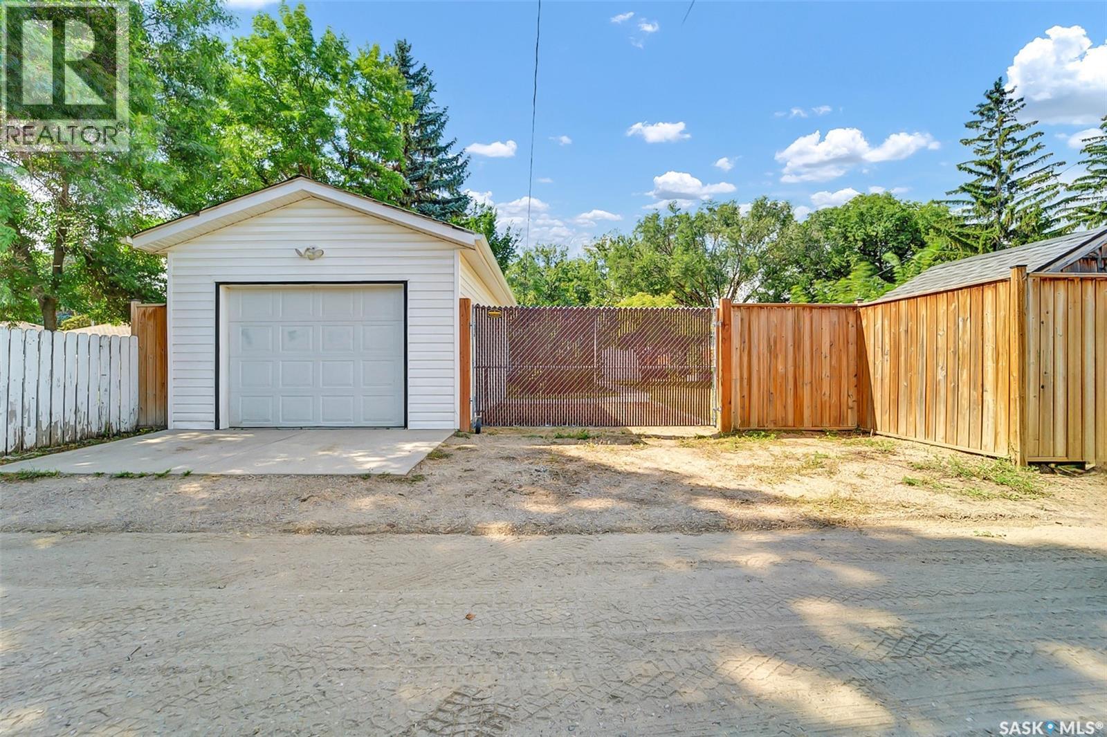 826 W AVENUE N - Image 47