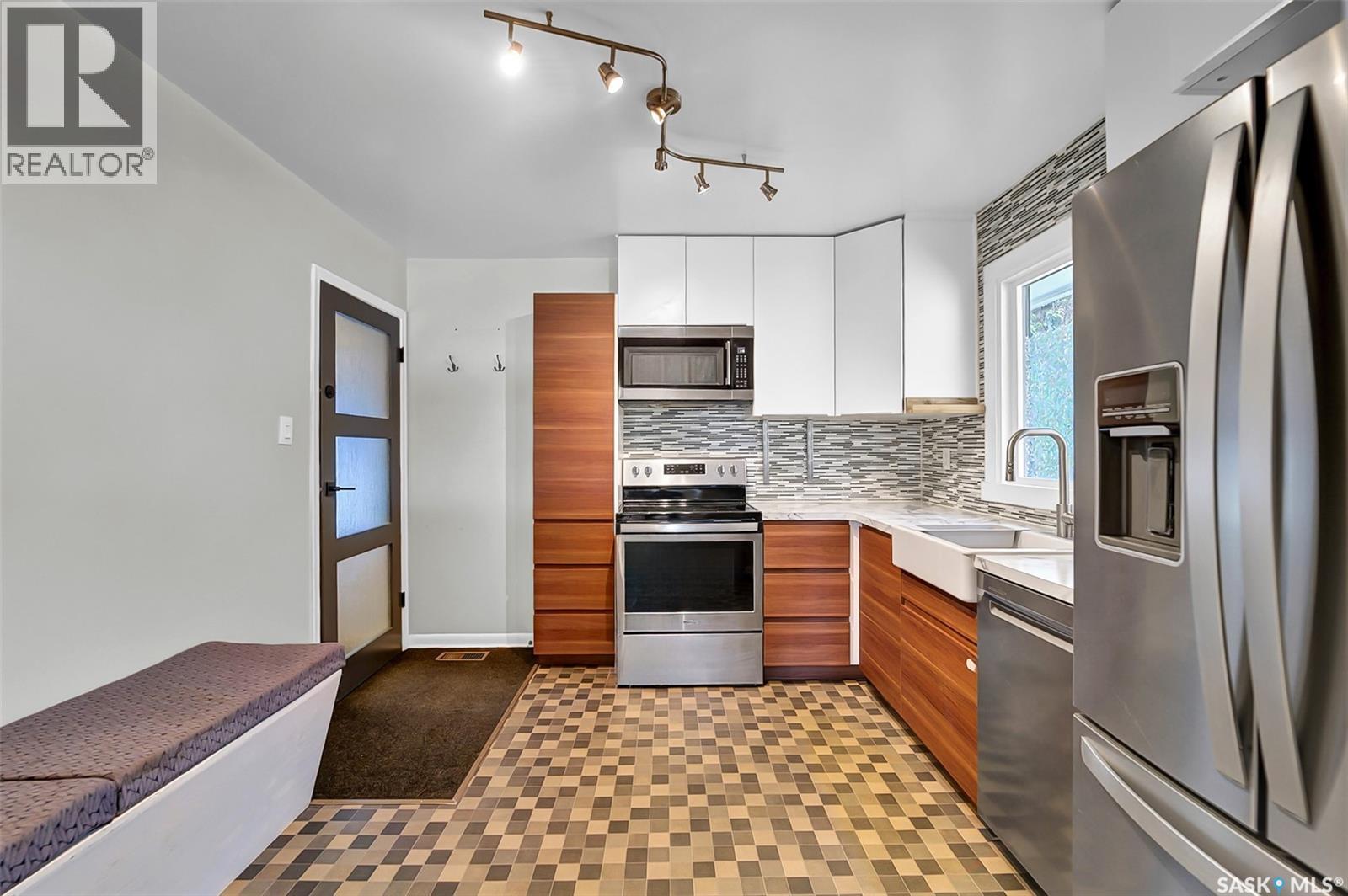 826 W AVENUE N - 8