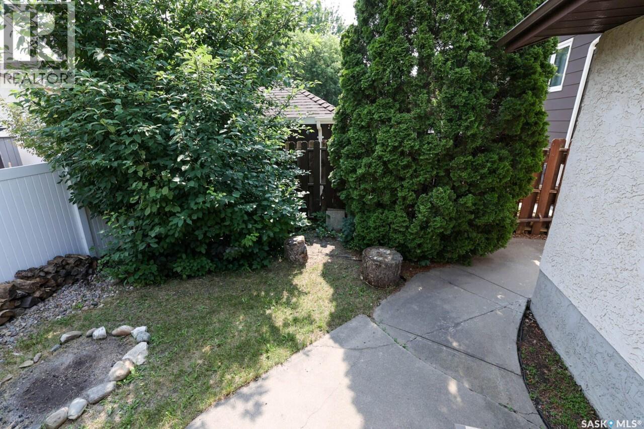122 Edenwold CRESCENT - 32