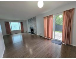 14741 101a Avenue, Surrey, BC V3R7E7 Photo 6