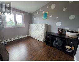 47 Whiteway Drive thumbnail 14