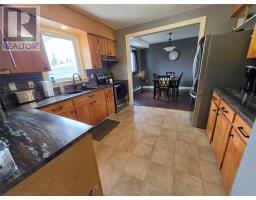 47 Whiteway Drive thumbnail 3