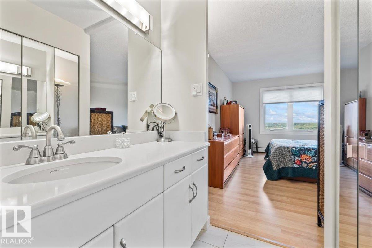 701 9737 112 Street NW - Photo 18