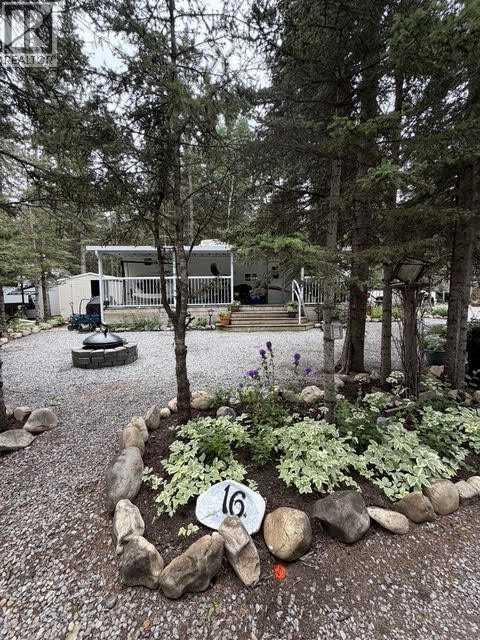 16 Timber Circle