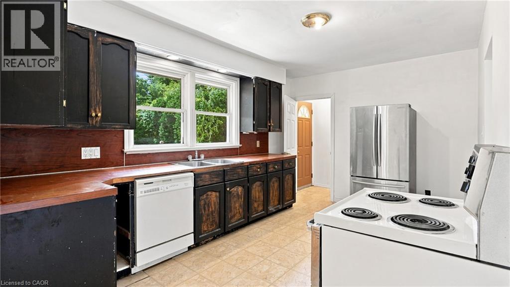 524 DORVAL Drive - 11