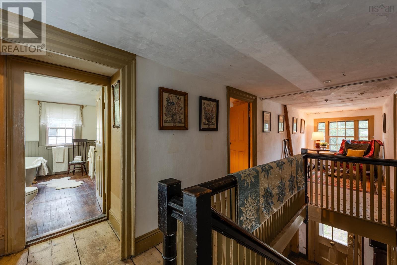 477 St George Street - 21