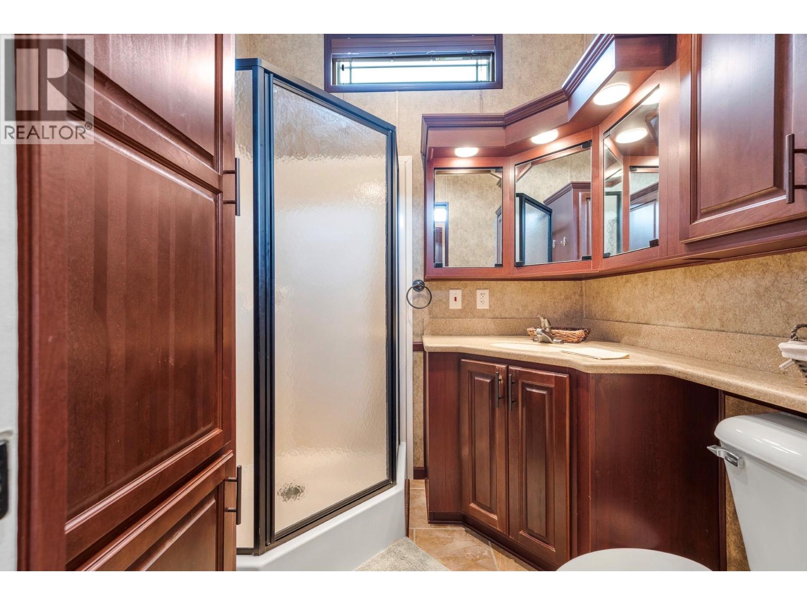 #172 8000 Highland Road - Image 13
