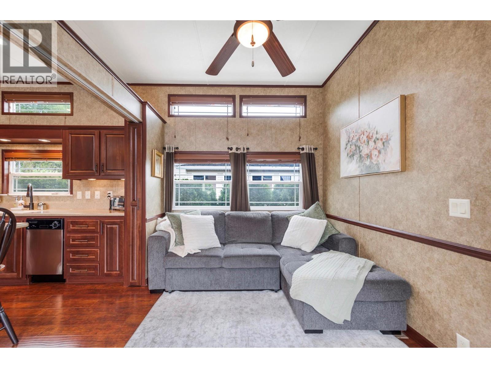 #172 8000 Highland Road - Image 11