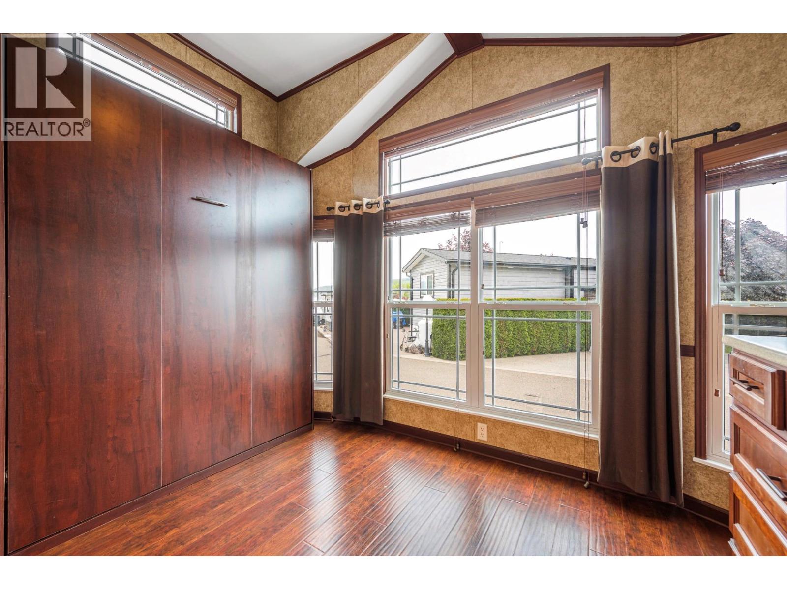 #172 8000 Highland Road - Image 17