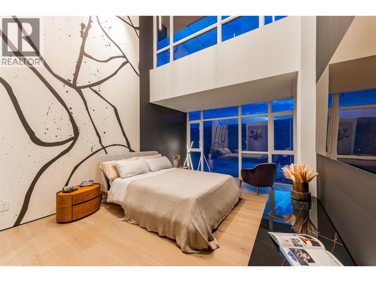 #PH1 1075 Sunset Drive - Image 35