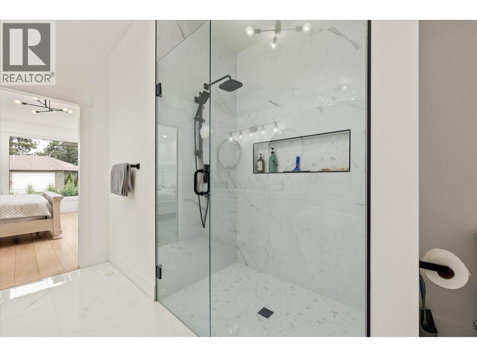10285 Beacon Hill Drive, Lake Country
