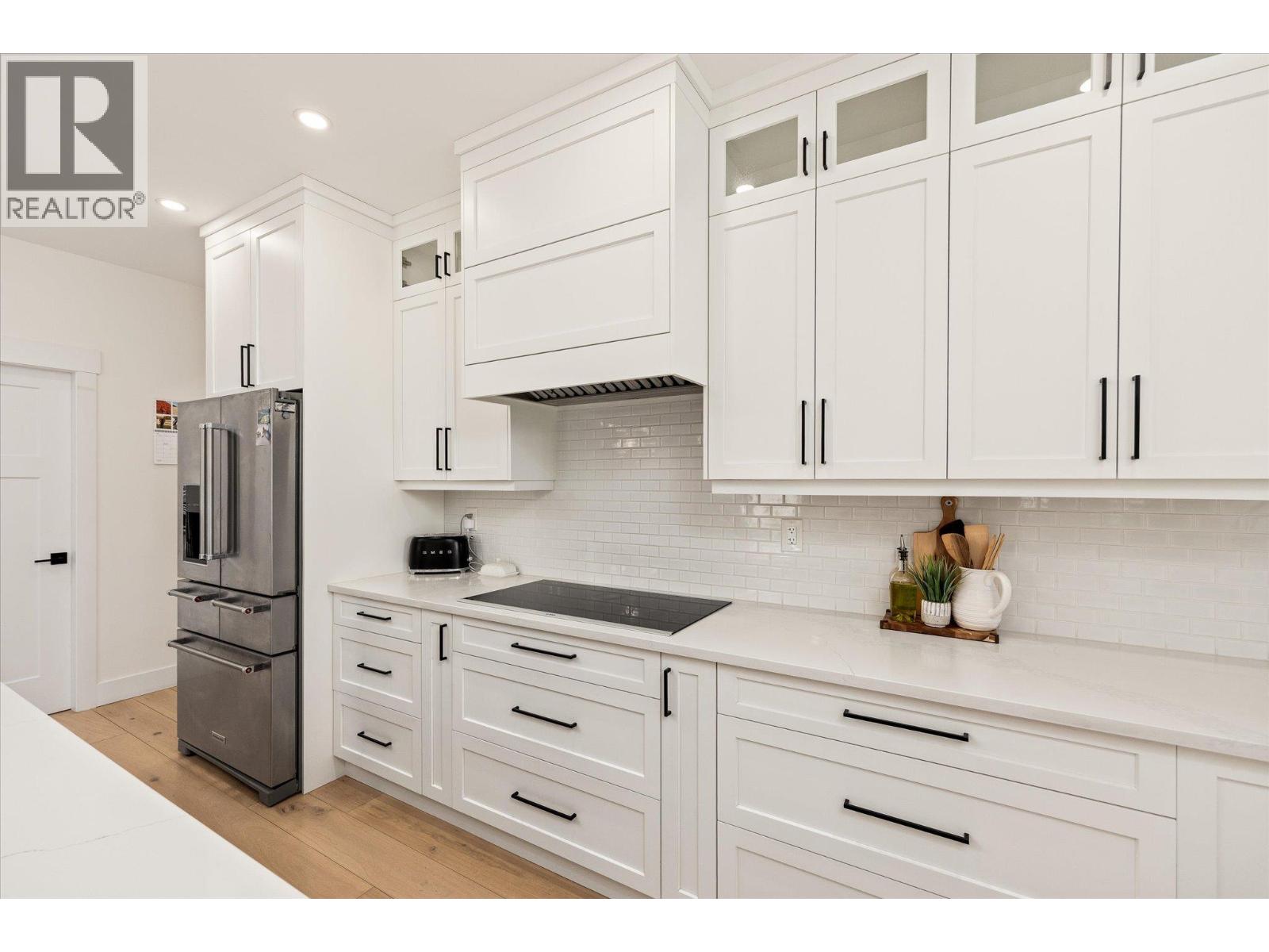 10285 Beacon Hill Drive, Lake Country