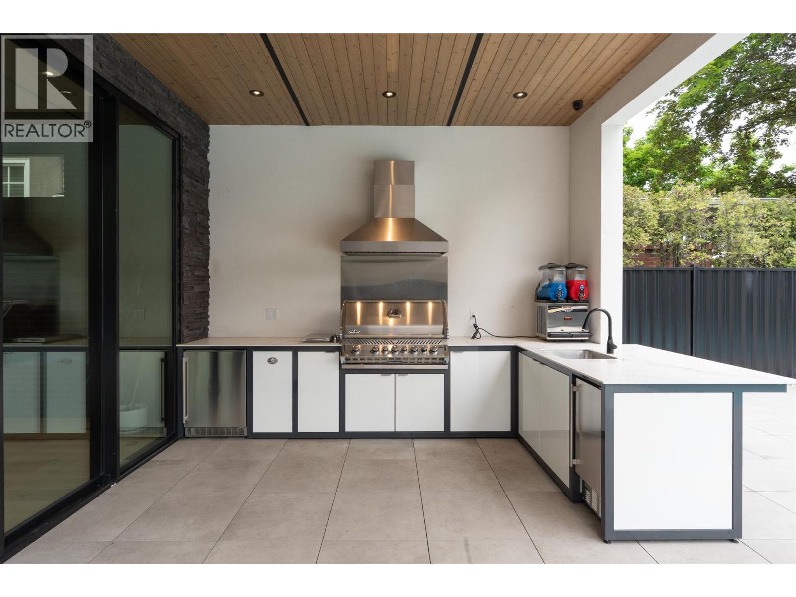 2764 Abbott Street - 57