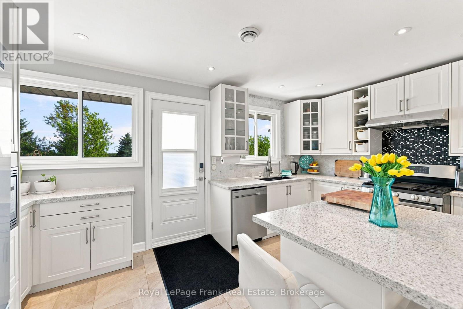 317 DWIGHT AVENUE - Image 12