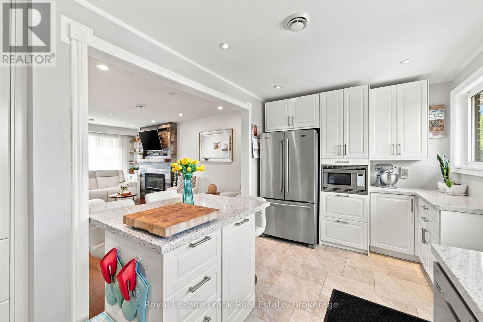 317 DWIGHT AVENUE - Image 13