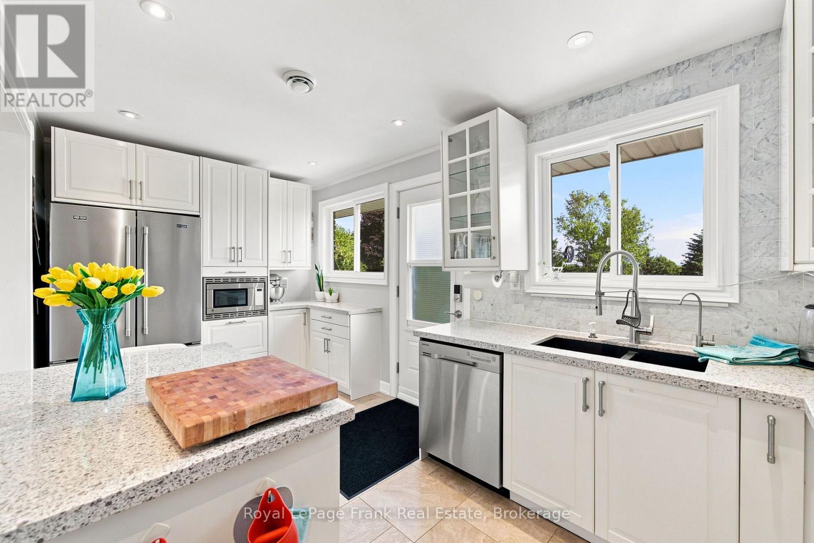 317 DWIGHT AVENUE - Image 15