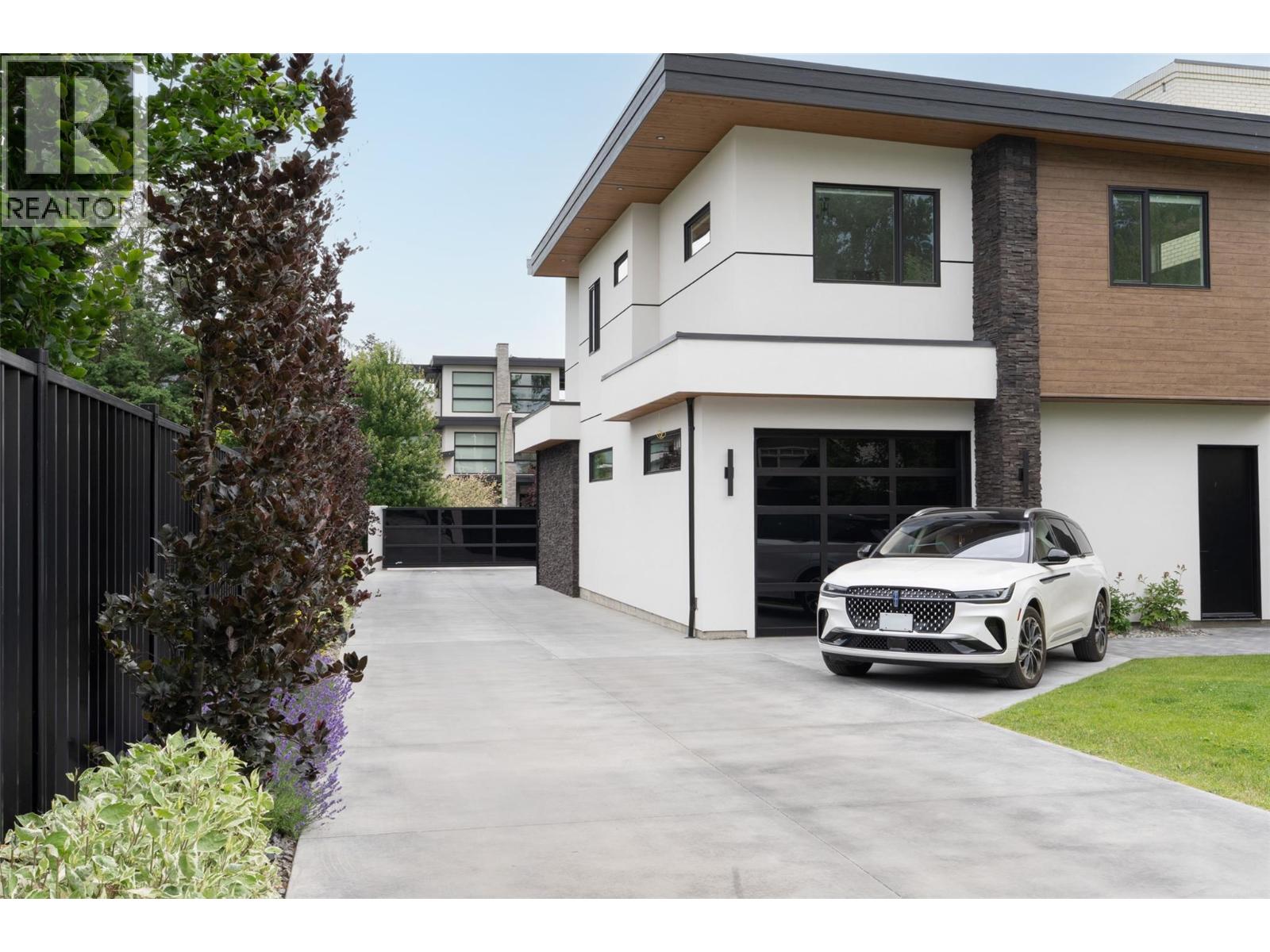 2764 Abbott Street - 93