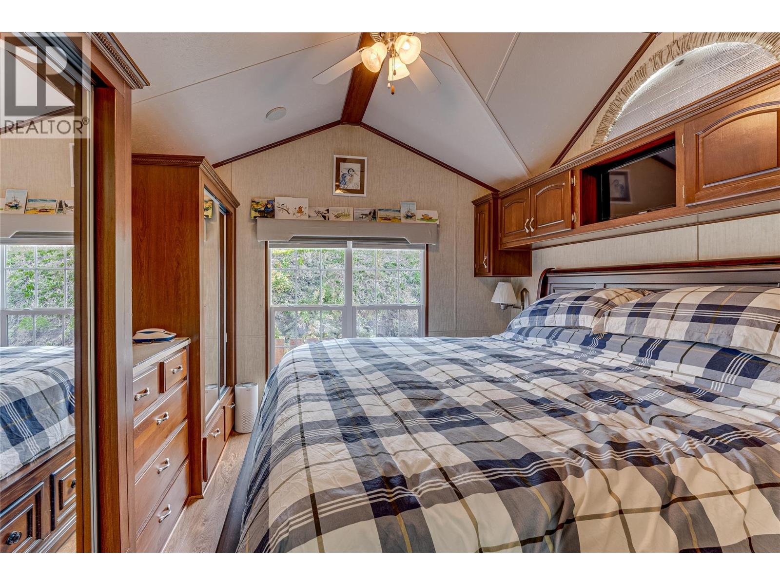 #82 8000 Highland Road - Image 14