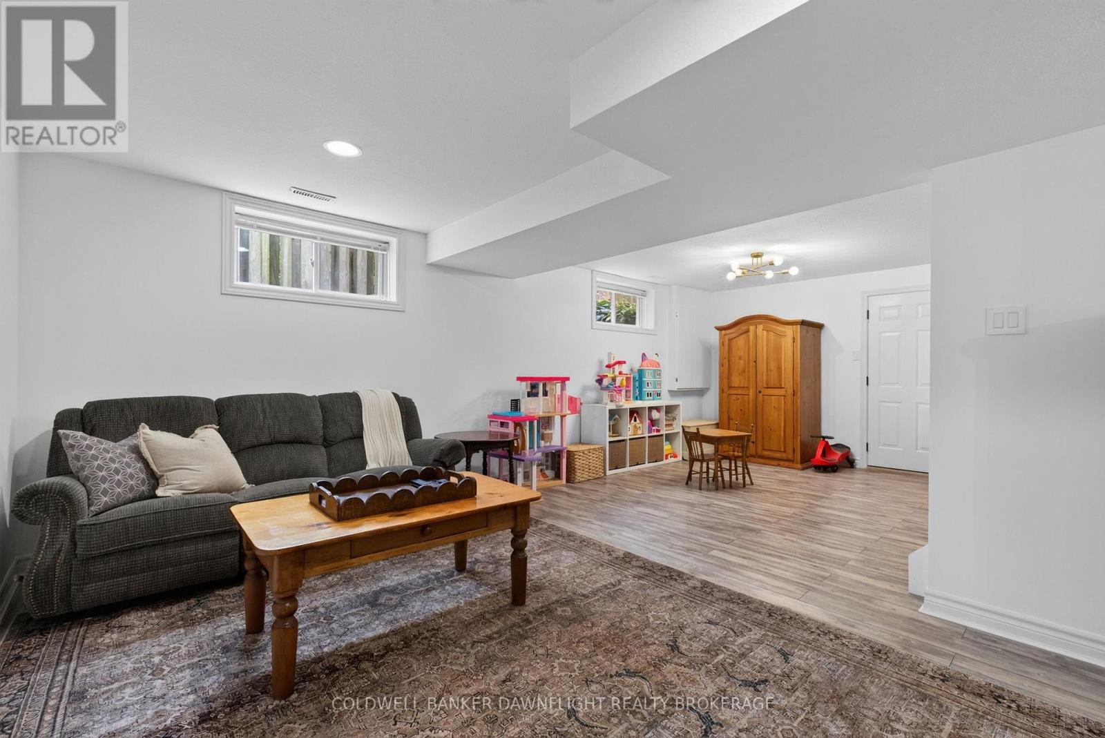 7 FINCH STREET - Image 31