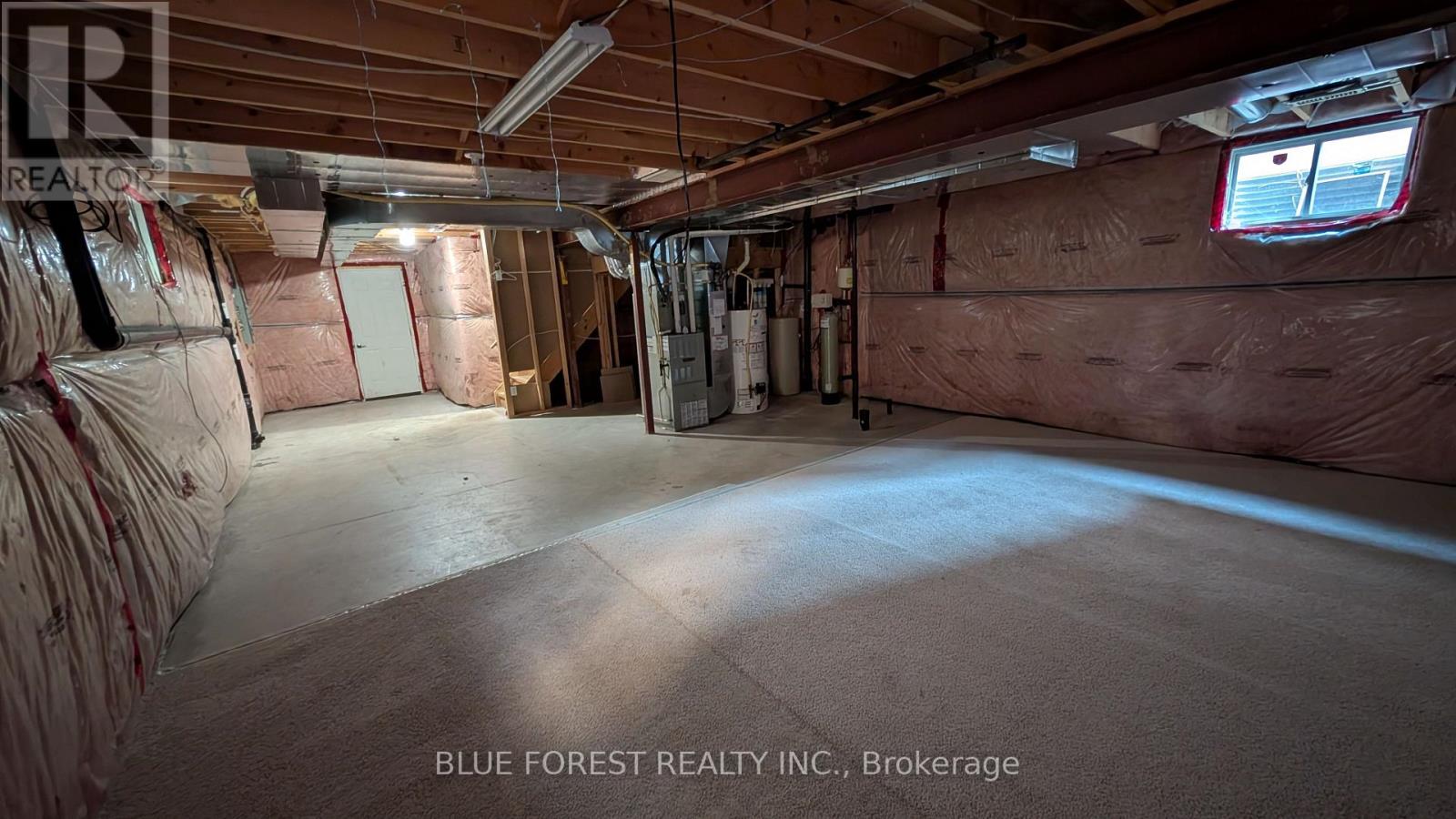 904 FRONTENAC CRESCENT - 32