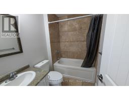 904 Frontenac Crescent, Woodstock, ON N4V0A8 Photo 21