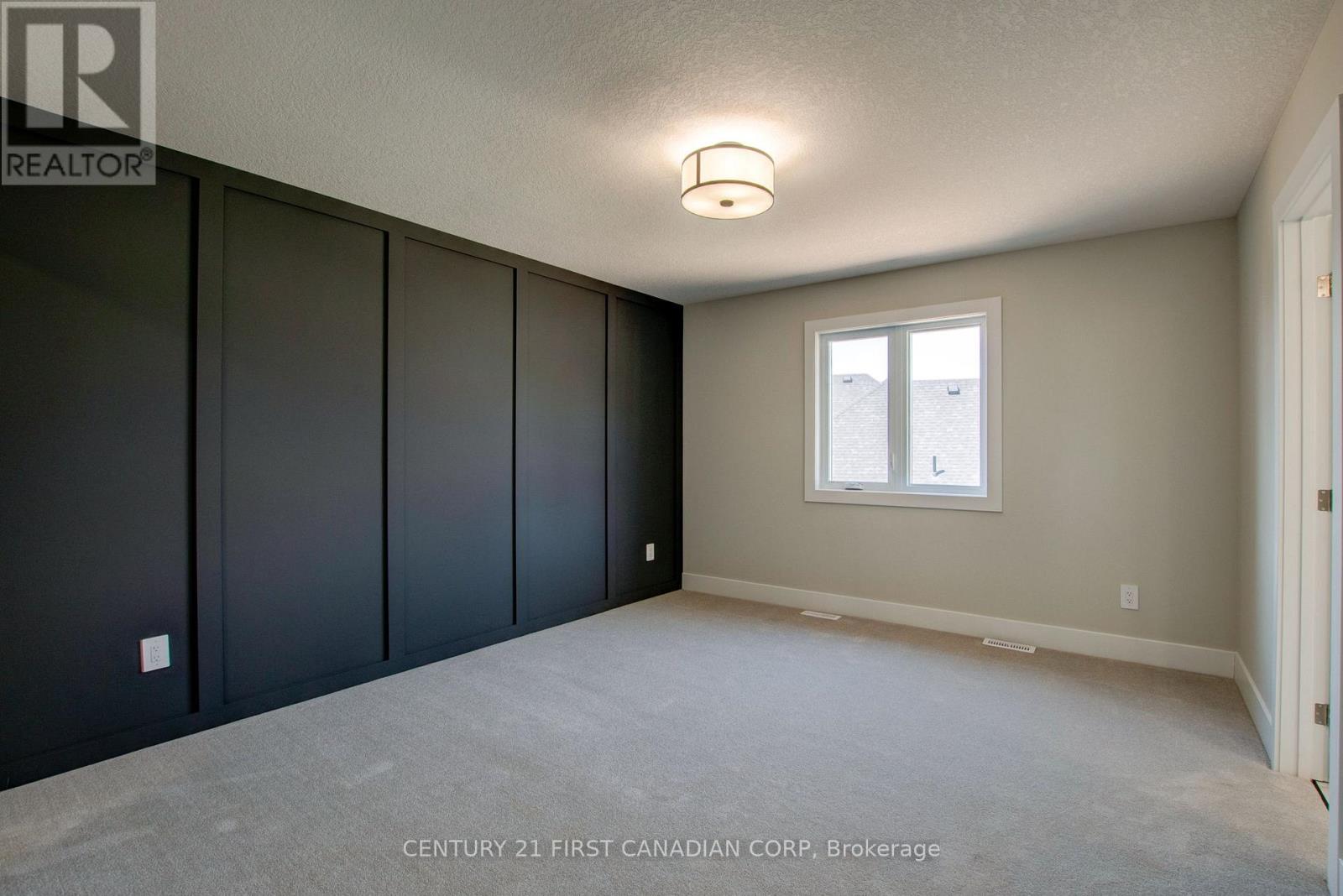 100 ASPEN CIRCLE - 26
