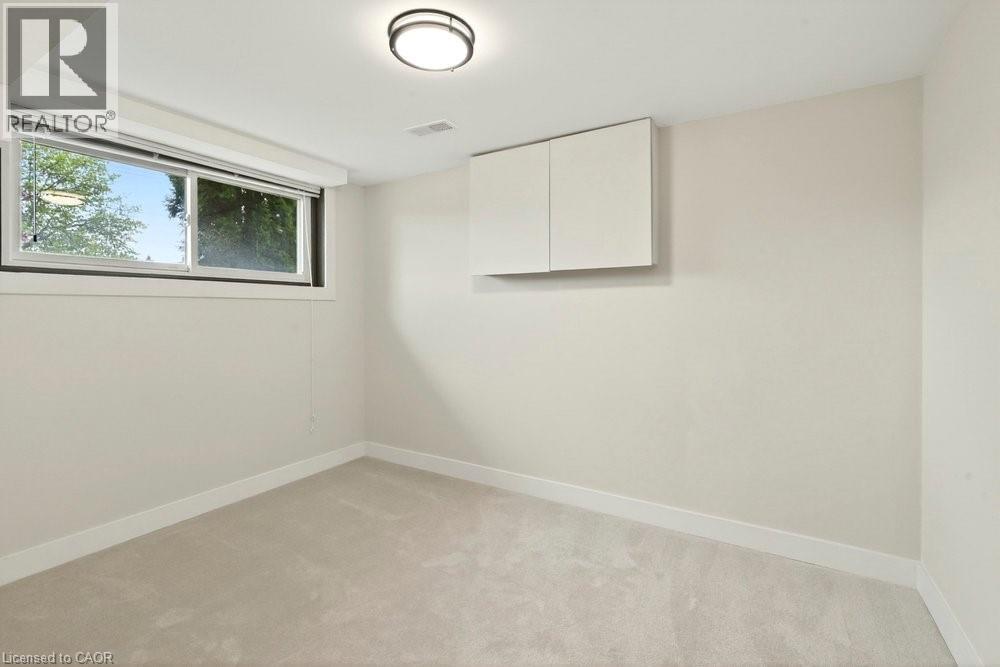 116 HIGHRIDGE Avenue - Image 32