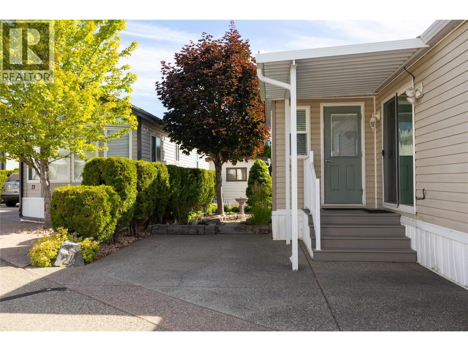 #24 8000 Highland Road - 20