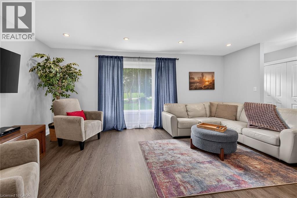 306 LANARK Street - Image 7