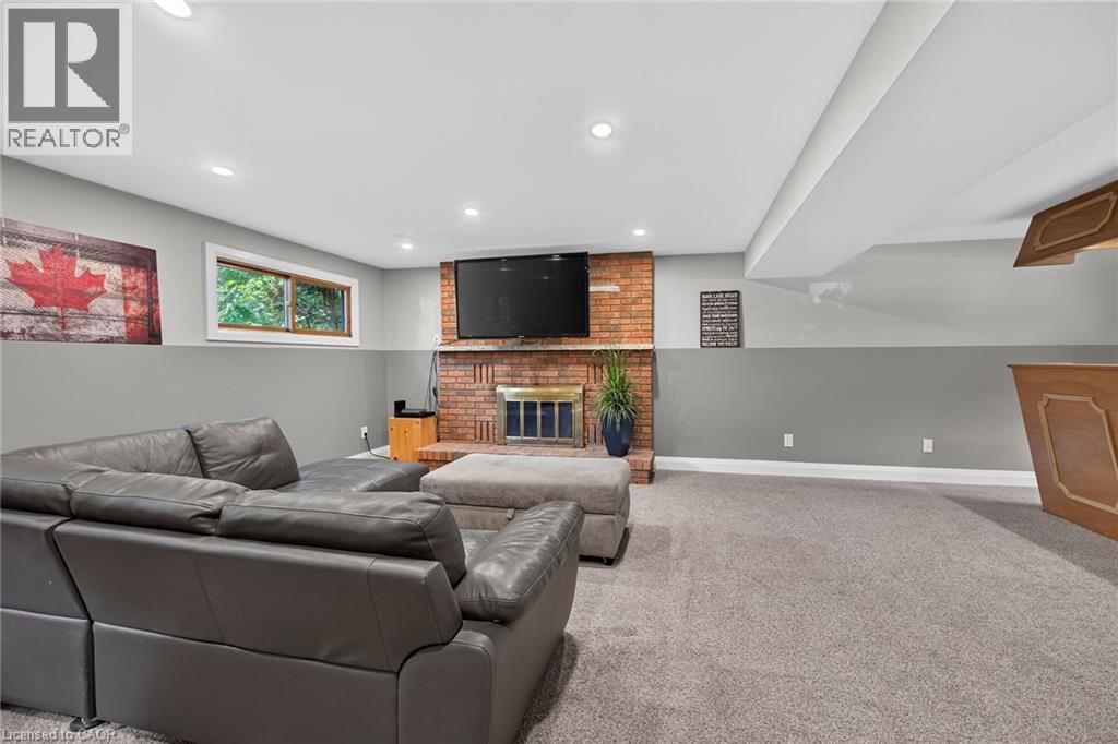 306 LANARK Street - Image 32