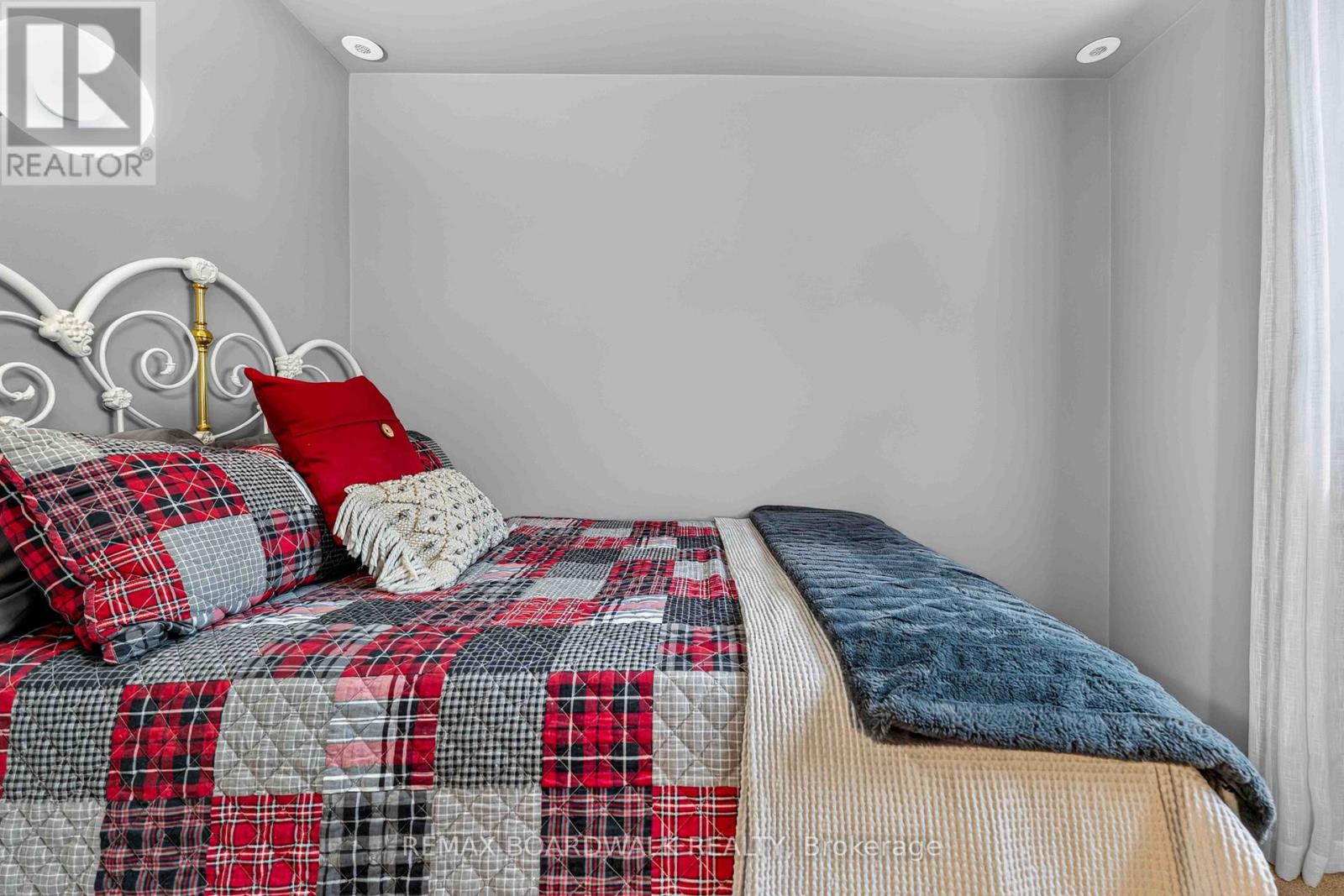 2 Bed, 1 Bath House for Sale in Ottawa – C – 241 CRESTWAY DRIVE, Ottawa – MLS# X13677354 - Image 20