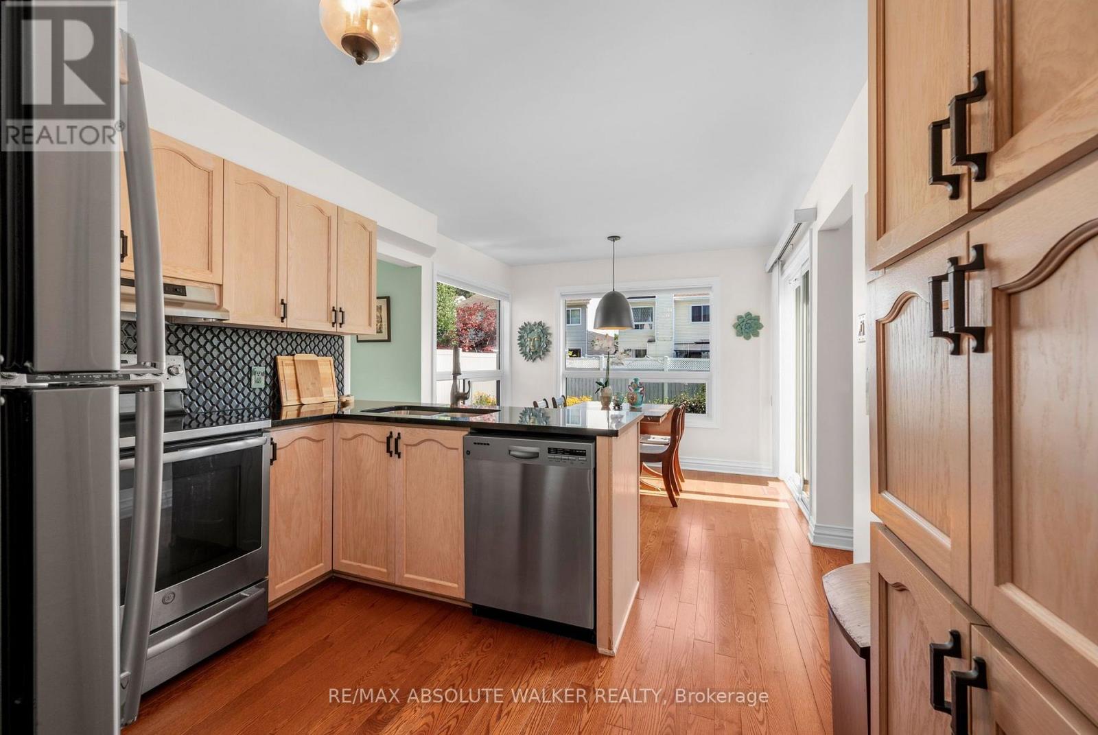 6161 LARIVIERE CRESCENT - 12