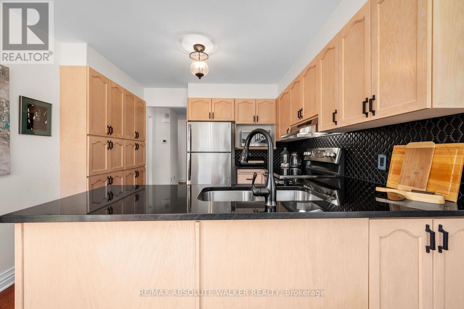3 Bed, 3 Bath House for Sale in Ottawa – 6161 LARIVIERE CRESCENT, Ottawa – MLS# X13677412 - Image 13