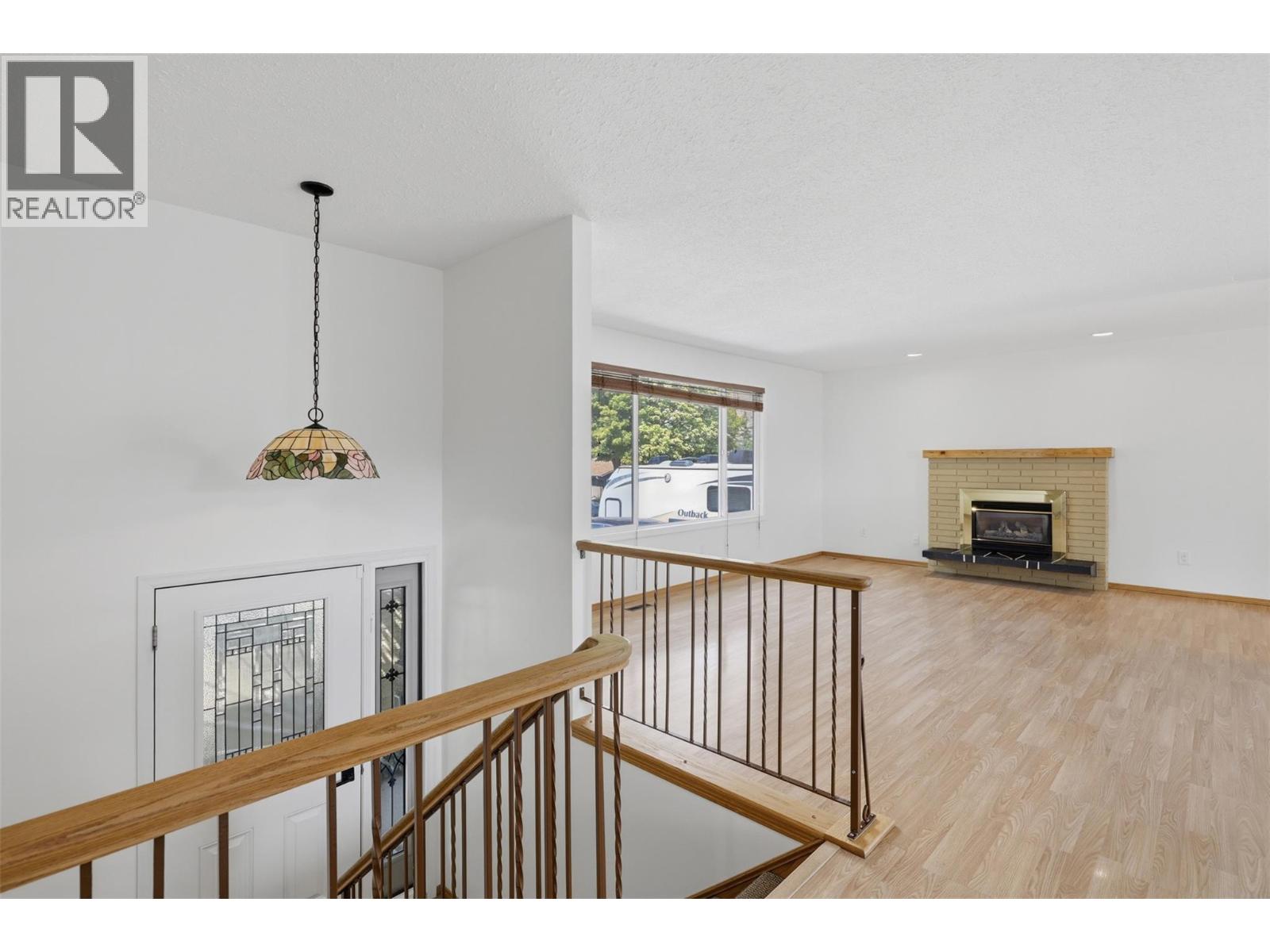 1594 Griffin Terrace - 4