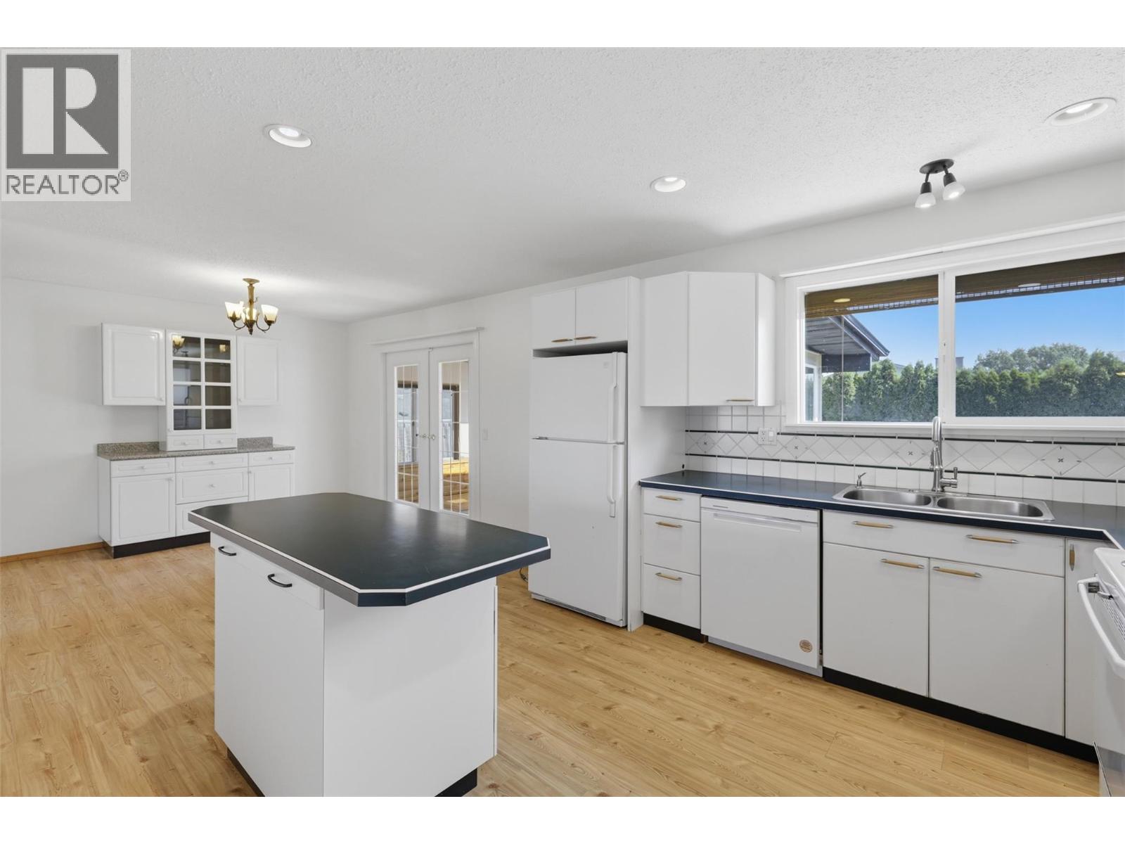 1594 Griffin Terrace - 5
