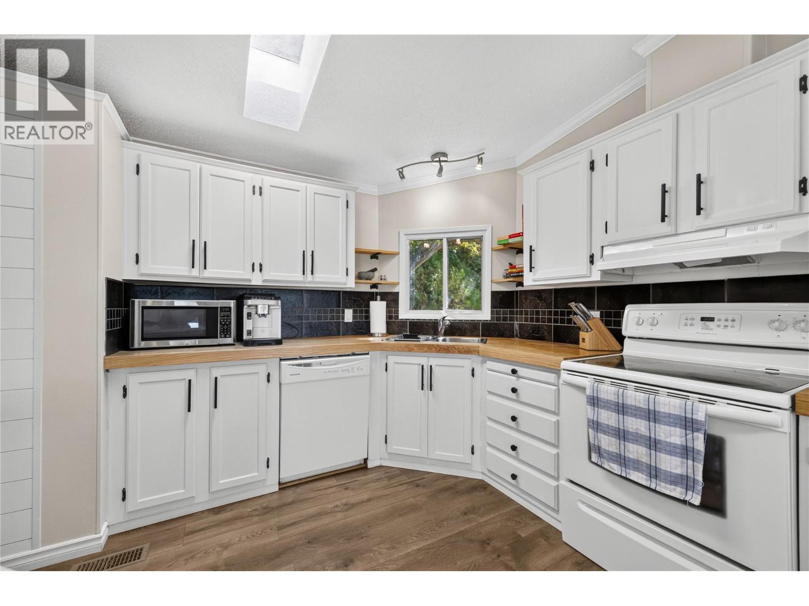 3115 JUNIPER Drive, Naramata