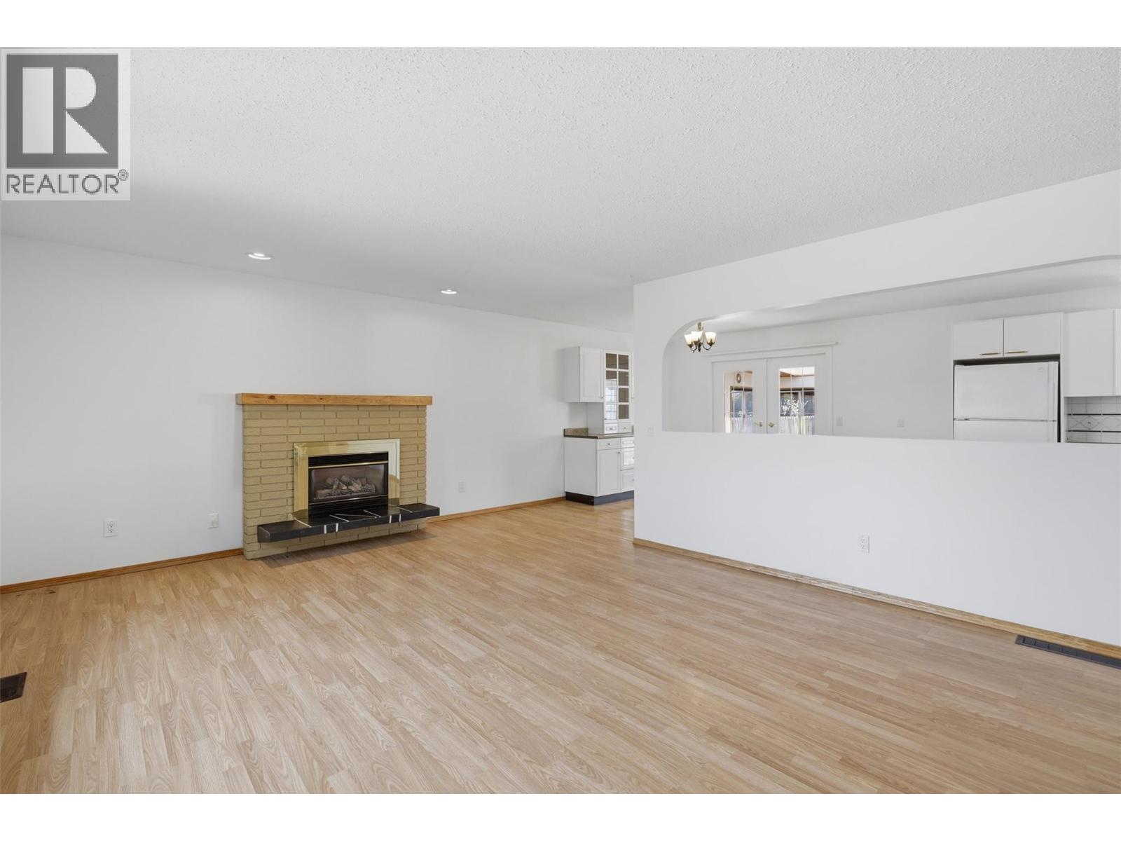 1594 Griffin Terrace - Image 8